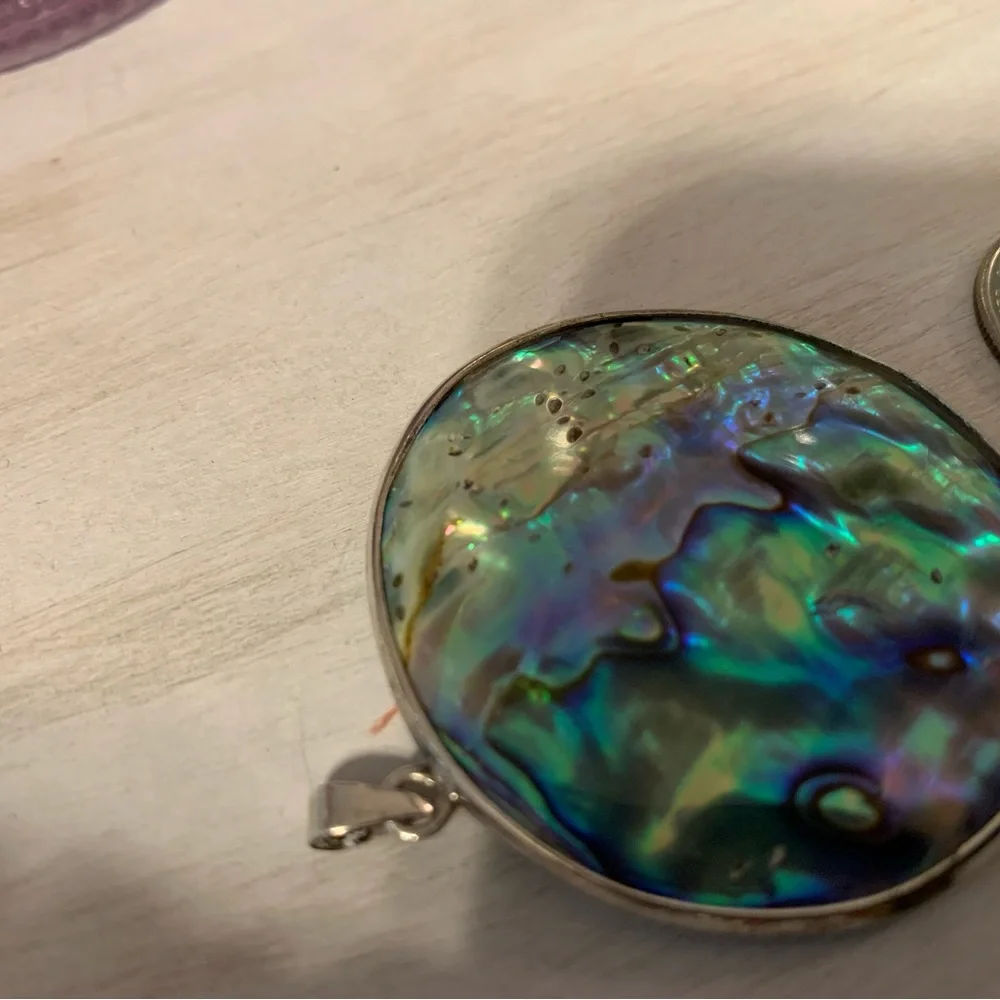Sterling Silver & Seashell Pendant - Picture 5 of 6